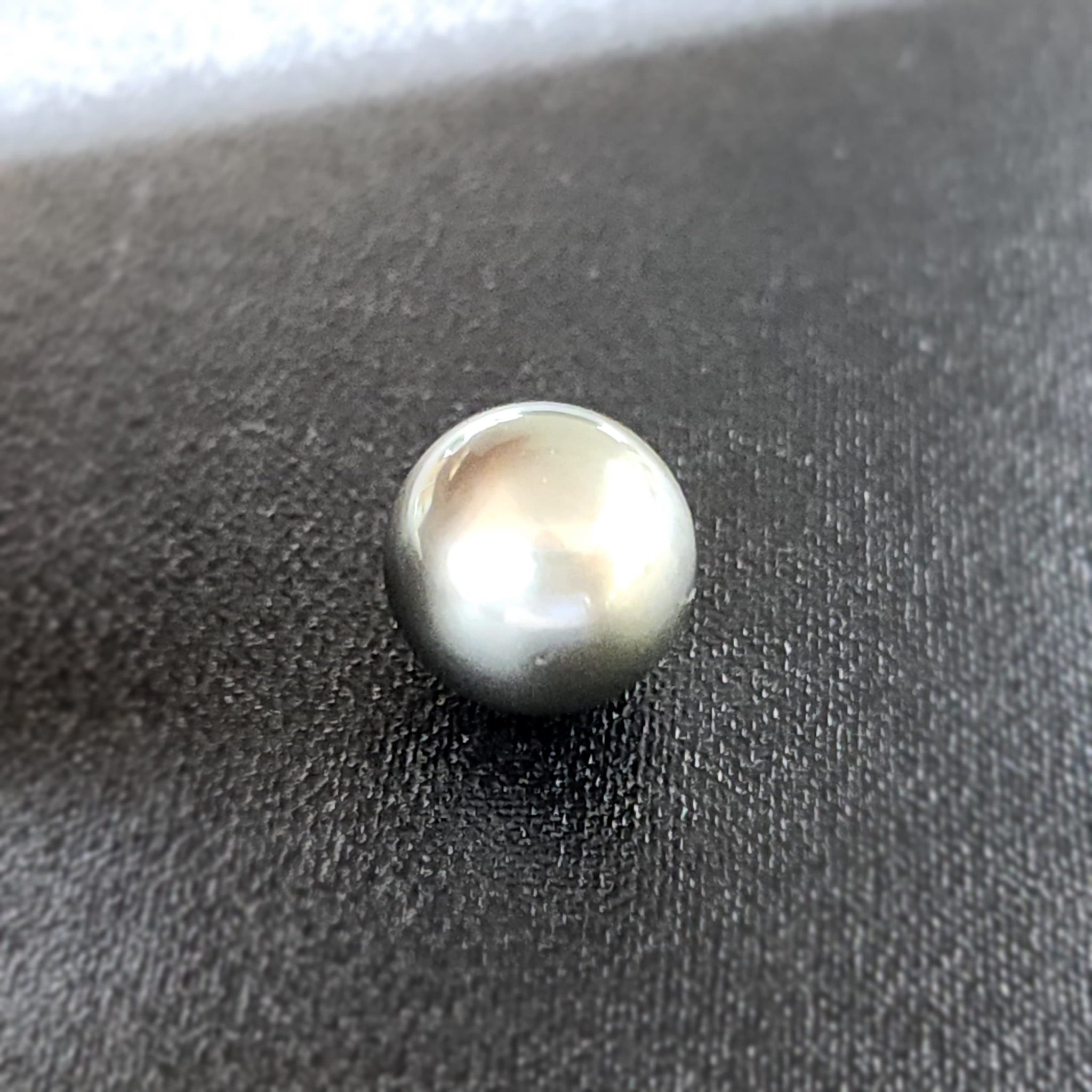 Metakaku(R) Tahitian Pearl 13.07mm Round with GIA Report